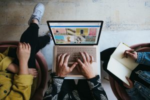 Master your distribution mix. Learn how enterprise property managers balance direct bookings vs OTAs to scale portfolios and maximize operational efficiency.